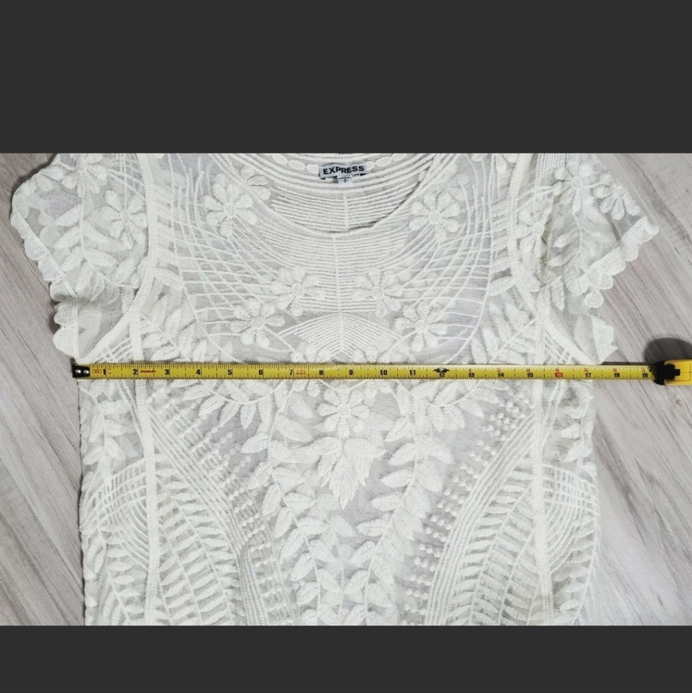 EXPRESS sheer Women's Open Knit top Ivory Crochet Size Small floral - Picture 3 of 8